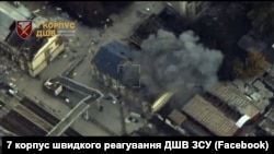 Сили оборони витісняють російських солдатів з Покровська поблизу залізничного вокзалу. Донецька область, Україна