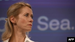 Kaja Kallas la o conferință de presă la Bruxelles, pe 16 octombrie 2025. 