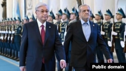 Қазақстан президенті Қасым- Жомарт Тоқаев және Иран басшысы Масуд Пезешкиан. Астана, 11 желтоқсан 2025 жыл.