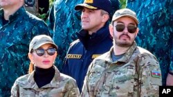 Гейдар Алиев-младший вместе с мамой, Мехрибан Алиевой в Ханкенди (Степанакерте)