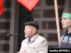 Айдар Хәлим чыгыш ясый