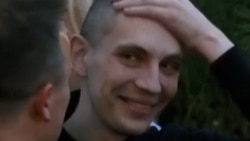 AzadlıqRadiosunun jurnalisti İqar Losik 5 illik həbsdən sonra azadlığa buraxılıb