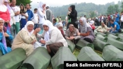 Сребреница корбаннары җирләнде