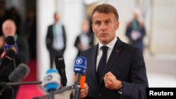 Головне джерело такого фінансування розглядається саме як позика на основі російських активів, попри зміни у висновках саміту лідерів ЄС, наполягає французький президент