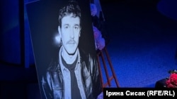 Юрій Феліпенко загинув 15 червня 2025 року. Прощання відбулося у Театрі на Подолі, де Феліпенко працював з 2016 року