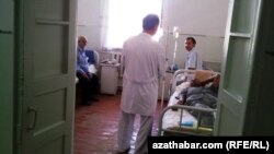 Türkmenistan. Hassahana otagy.