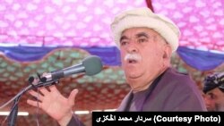 محمود خان اڅکزي‌ د جولایي پر ۱۵مه د کوټې په های کورټ ودانۍ کې وکيلانو ته وينا وکړه. (انځور:ارشیف)