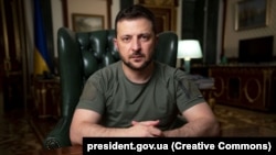 «І з ними усіма – з усіма, де є люди, – ми повинні підтримувати інформаційний зв’язок», – наголосив Володимир Зеленський