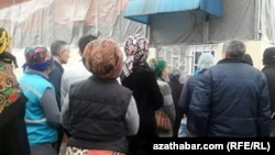 Ýapyk duran azyk dükany, Aşgabat, 2020-nji ýylyň fewral aýy