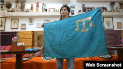 Леране з кримськотатарським прапором. Львів, травень 2025 року