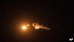 По словам украинских военных, большинство целей сбили силы ПВО или они были локационно потеряны/подавлены РЭБ, однако зафиксировали прямые попадания в трех локациях, а также падение обломков в восьми локациях.