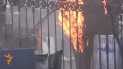 Clashes Continue On Streets Of Kyiv