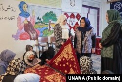 Жергиликтүү аялдар коому