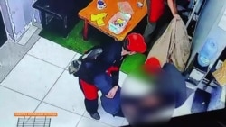 Як ҷавони беморро дар Кӯлоб ба артиш бурдаанд 