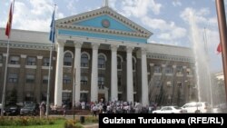 Здание мэрии Бишкека.