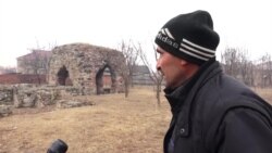 Sadə kəndlinin qoruduğu alban məbədi: Alim yaşının 1500 olduğunu deyir, nazirlik razılaşmır