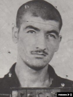 تصویر محسن رضایی در یکی از بازداشت‌هایش از سوی ساواک