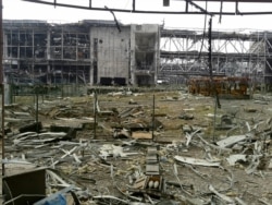 Вид зі старого терміналу на новий. Листопад 2014 року