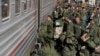 Российские новобранцы садятся в поезд на железнодорожной станции в Волгоградской области, Россия, 29 сентября 2022 года (иллюстративное фото)