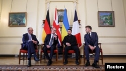 У Лондоні розпочалася зустріч за участі канцлера Німеччини Фрідріха Мерца, прем’єр-міністра Великої Британії Кіра Стармера, президента України Володимира Зеленського та президента Франції Емманюеля Макрона