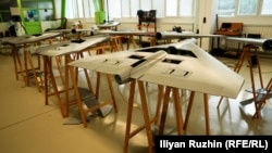 Dronele Samjet sunt asamblate în fabrica din orașul Samokov, Bulgaria.