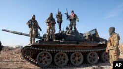 په سوريه کې د اسد رژيم مخالف وسلوال ـ انځور له ارشيفه