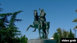 ერეკლე მეორის ძეგლი თბილისში