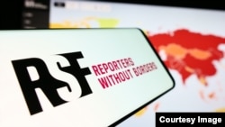 د بې پولو خبریالانو سازمان وايي په تېر یوه کال کې په ټوله نړۍ کې لسګونه خبریالان وژل شوي دي - انځور له ارشیفه