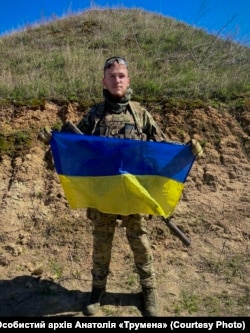 «Мене зараз тримає Україна. Ну, дійсно. Якщо її не буде, то і скоріш за все і мене не буде», – Анатолій «Трумен»