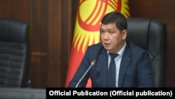 Айбек Жунушалиев.