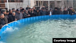 На следующий день после съёмок искусственных водоёмов в селе Ходжакурганча из них исчезла рыба