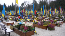 Місць на Полі почесних поховань не залишилось. У Львові загиблих воїнів ховатимуть на новому місці