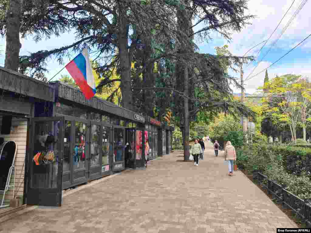 Торгова вуличка в Ялті