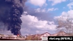 ფეოდოსიის ნავთობის ბაზა უკრაინული დრონების იერიშის შემდეგ. ბენზინის კრიზისის მთავარი მიზეზი - უკრაინული დრონების იერიშები რუსეთის ნავთობის გადამამუშავებელ ქარხნებსა და ნავთობის ბაზეზებზე. 