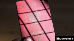 «Якщо є можливість не брати, то не брати. А якщо це буде загрожувати життю або здоров’ю людини, то можна взяти»