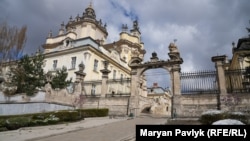 Вхід у Святоюрський комплекс УГКЦ