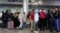Мигранты из Кыргызстана в аэропорту в России
