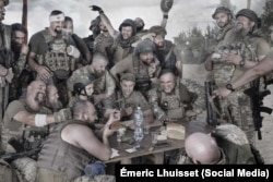 Un detaliu al imaginii lui Lhuisset.