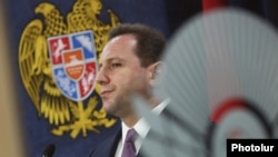 Դավիթ Տոնոյանը ՀՀ պաշտպանության նախարարի պաշտոնում, արխիվ