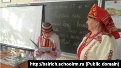 Эрзә теле дәресе, архив фотосы