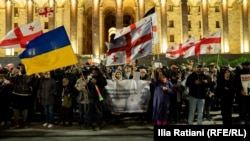 საპროტესტო აქცია, რუსთველის გამზირი, თბილისი. 2025 წლის 1 ნოემბერი