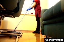 Москвадагы кыргызстандык мигрант аял.