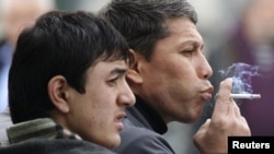 "Türkmenistanda çilim biržalardaky gymmatly kagyza öwrüldi”. Illýustrasiýa suraty