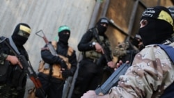 بر اساس گزارش عفو بین‌الملل، جنایت‌های حماس علیه بشریت شامل قتل، نابودی گسترده، زندانی‌کردن، شکنجه، تجاوز و دیگر اشکال آزار جنسی و اعمال غیرانسانی بوده است