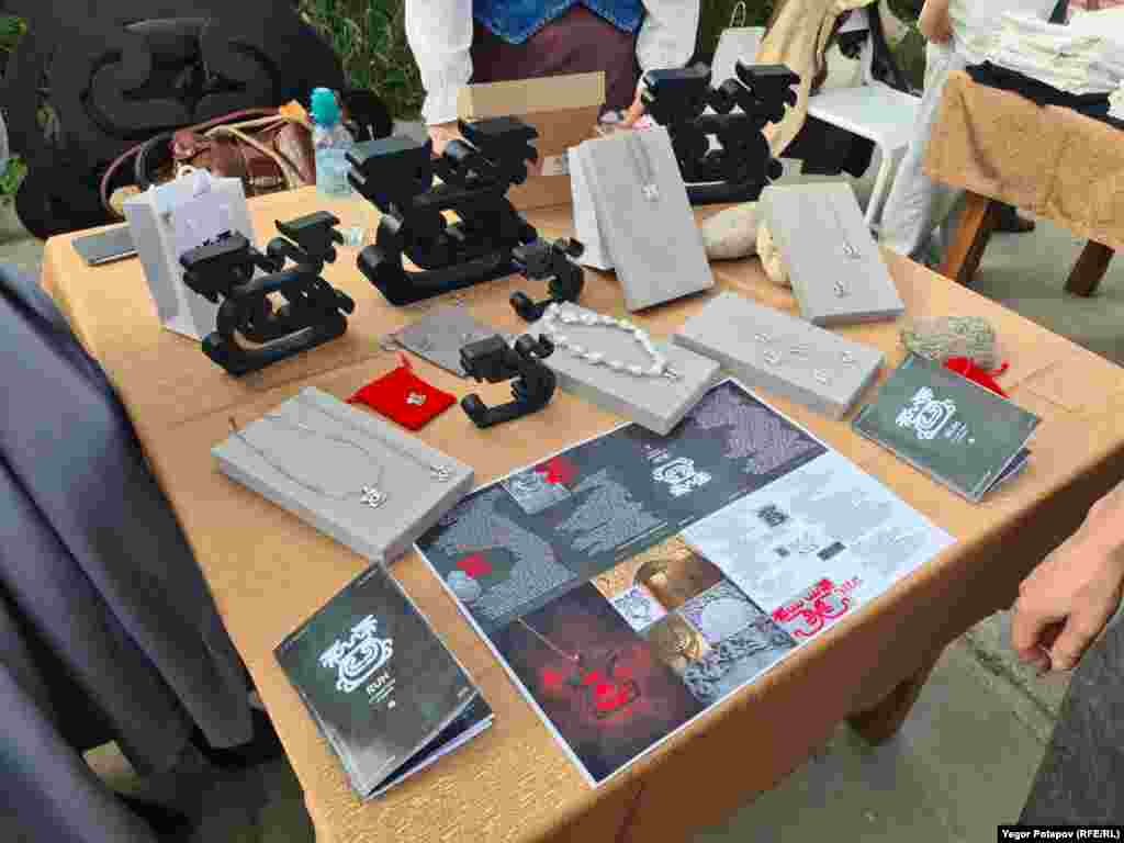 Багато було унікальної подарункової продукції на фестивалі