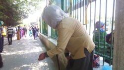 Lebapda eklenç aladasy ilaty öz ganyny satmaga mejbur edýär