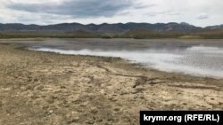 Suvı qalmağan Bugaz gölü, Qırım