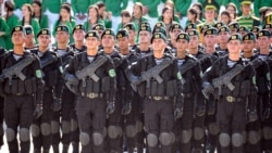 Diňle: Türkmen häkimiýetleri öňki harbylaryň syýahat azatlygyny çäklendirýär