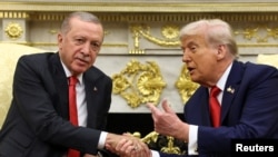Президент США Дональд Трамп і президент Туреччини Реджеп Тайїп Ердоган під час зустрічі в Білому домі, 25 вересня 2025 року