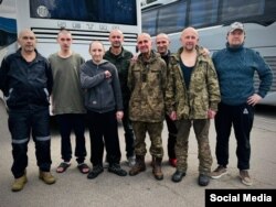 Обмен 24 августа 2025 года. Крайний справа – Константин Давыденко